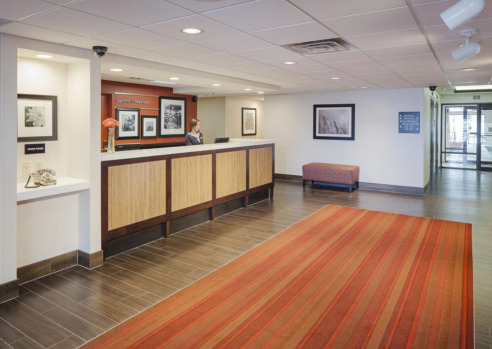 Hampton Inn Madison East Towne Mall Area Exterior foto