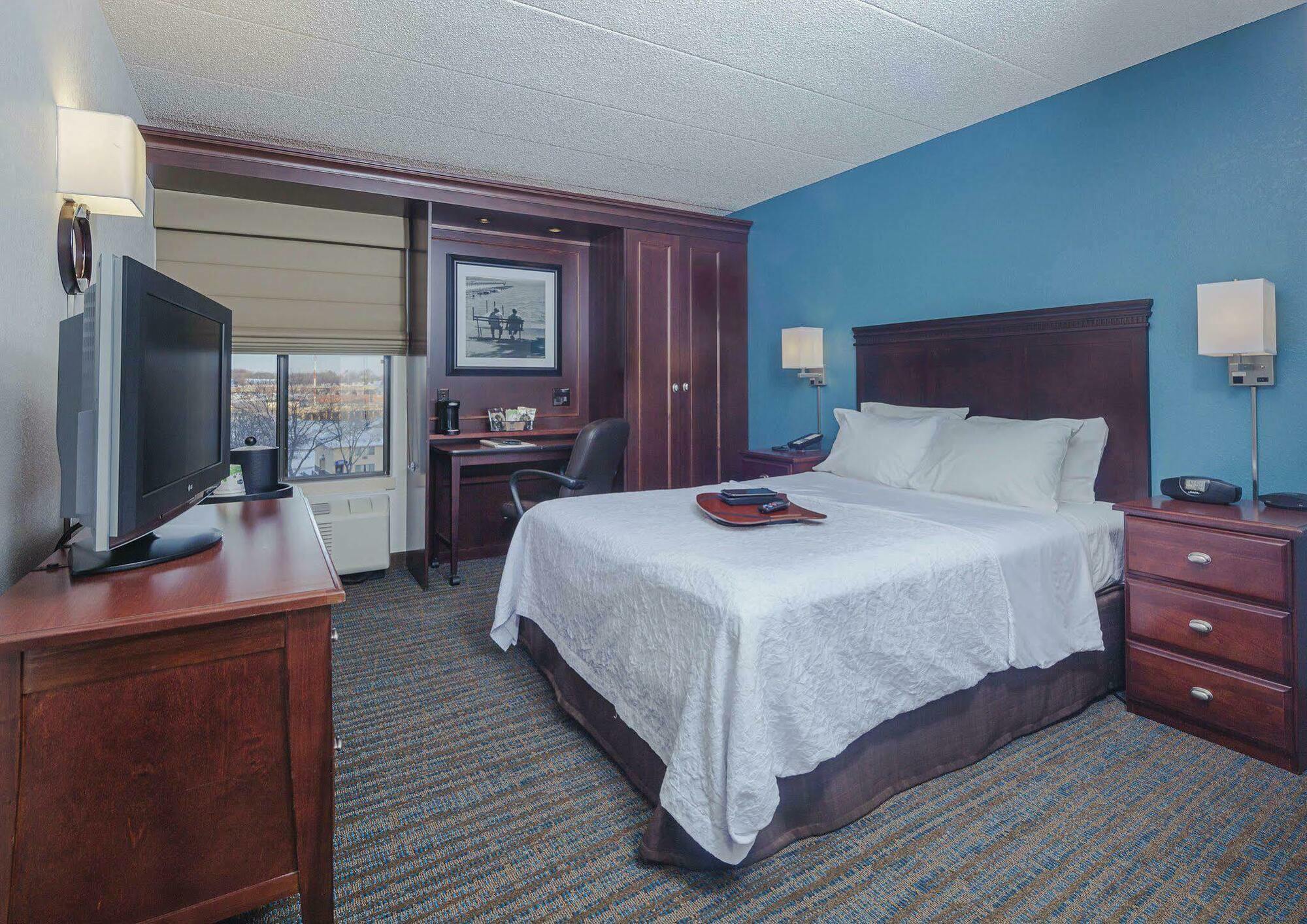 Hampton Inn Madison East Towne Mall Area Exterior foto